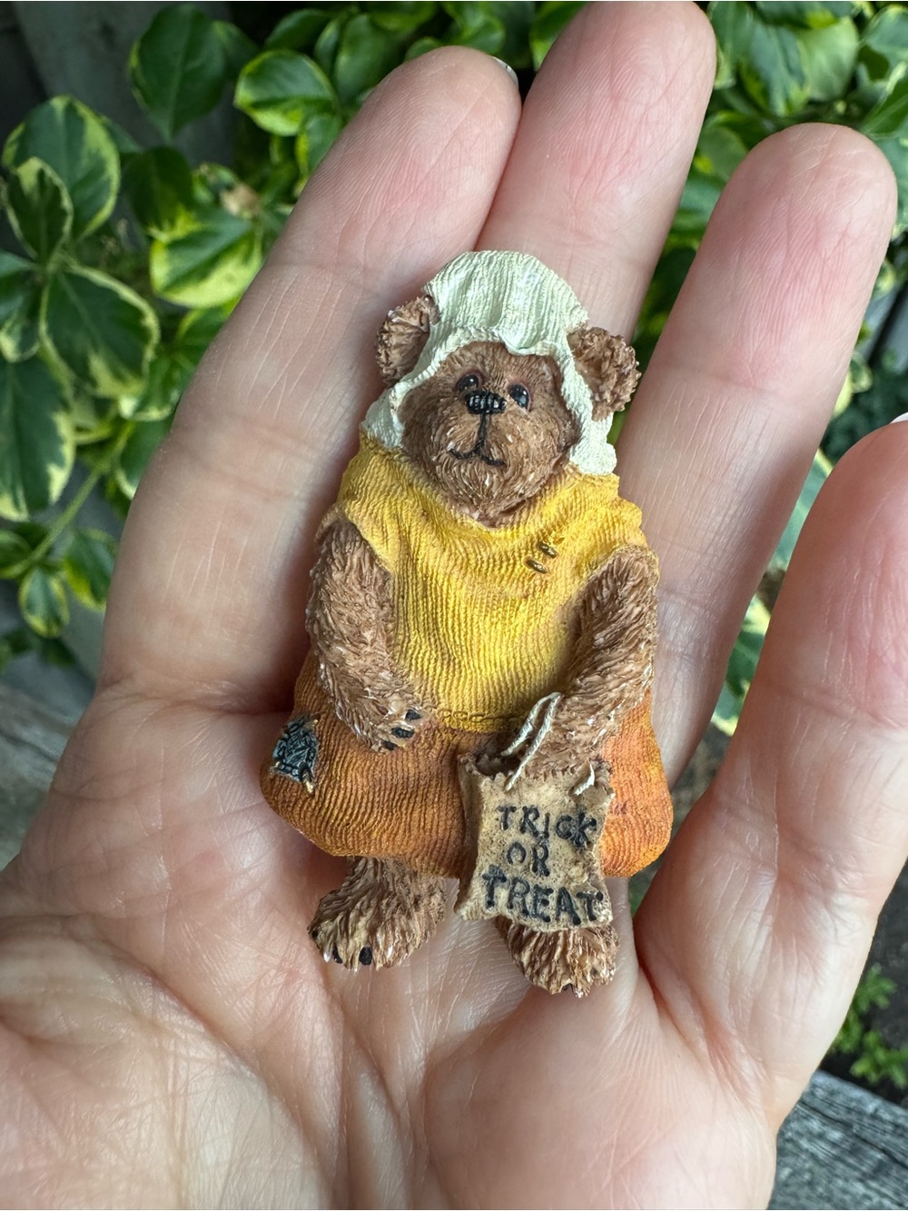 Boyds Bears Yellow & Orange Trick-or-Treat Bear Brooch